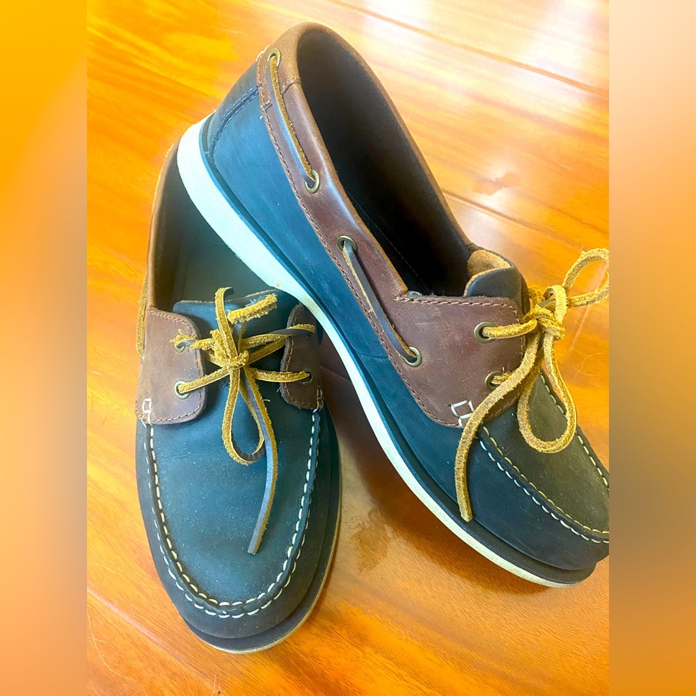 Clark’s Collection boat shoes